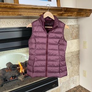 Eddie Bauer puffer vest